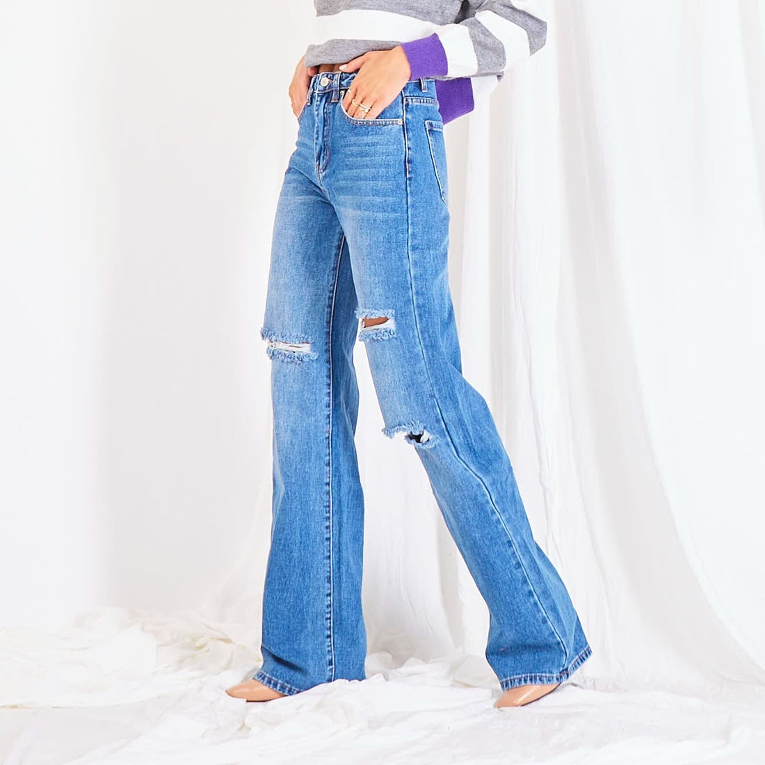 Jeans palazzo con strappi